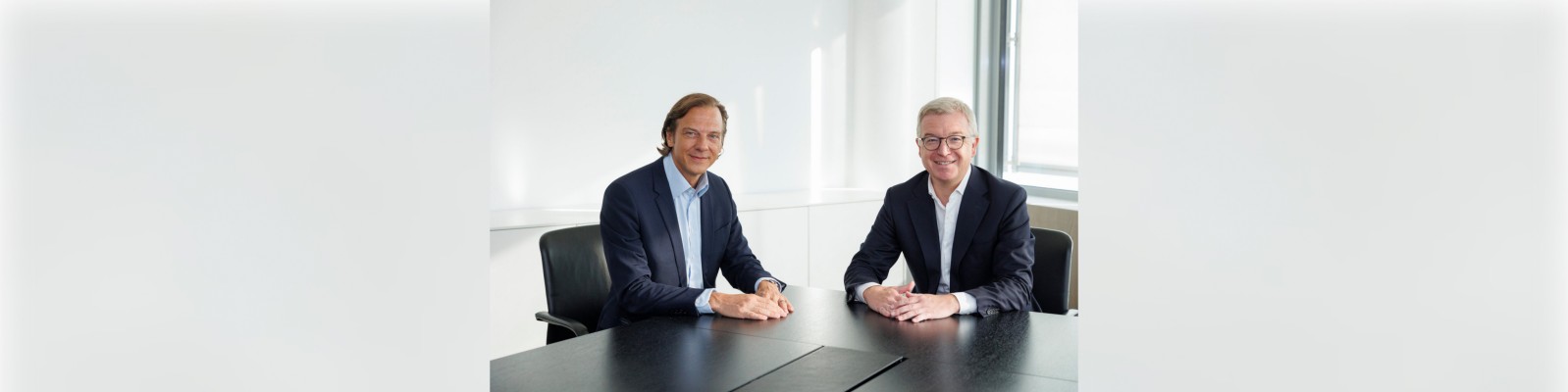Stephan Büttner, Vorstandsvorsitzender der AGRANA Beteiligungs-AG, und Michael Höllerer, Generaldirektor Raiffeisen NÖ-Wien.