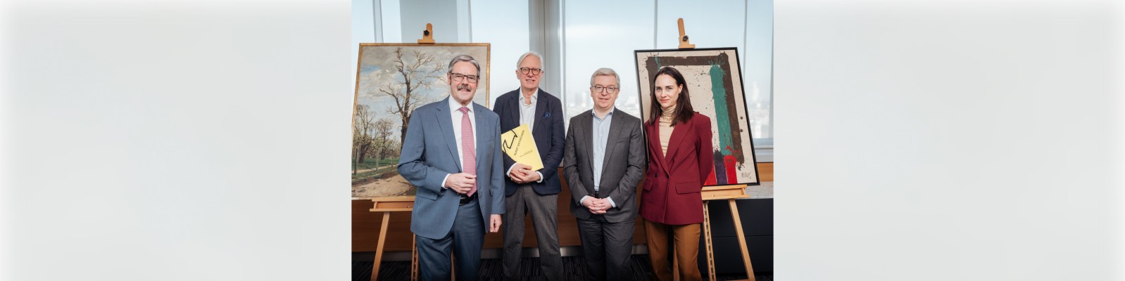 v.l.n.r. Obmann Erwin Hameseder, Museumsdirektor Carl Aigner, Generaldirektor Michael Höllerer und Galeristin Lisa Kandlhofer
