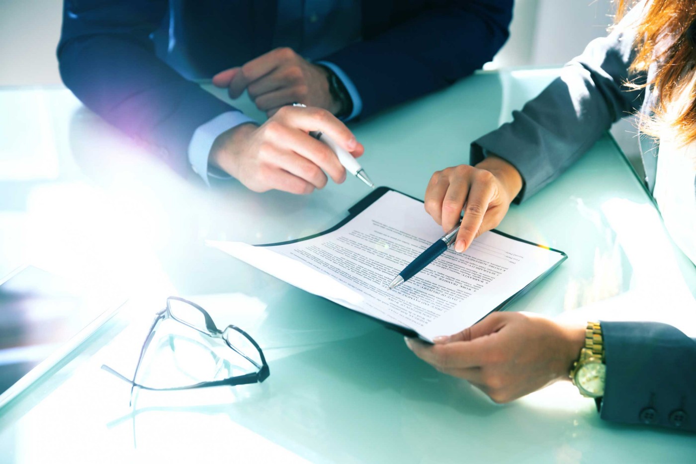 Meeting: Besprechung von Unterlagen