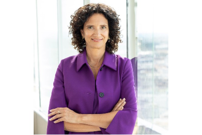 Porträt Mag. Dr. Claudia Süssenbacher M.B.L.